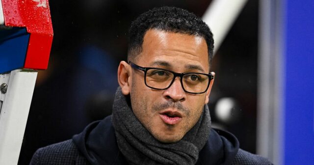 Liam Rosenior odmietol vylúčiť, že sa stane novým hlavným trénerom Chelsea