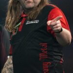 Hviezda šípok Ryan Searle sa vyjadril k vzácnemu nevyliečiteľnému očnému stavu, ktorým trpí