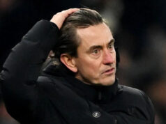 Ďalšie dvere sa zatvárajú pre Spurs a Franka so škodlivým odchodom z FA Cupu Hlavný tréner Spurs Thomas Frank s rukou na hlave