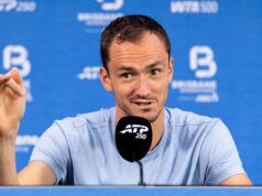 Daniil Medvedev hovorí v Dubaji, keď uviazol uprostred konfliktu Daniil Medvedev žiada na ATP Tour, keďže bizarná séria pokračuje