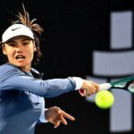 Dážď oddialil prvé kolo Raducanu v Hobarte