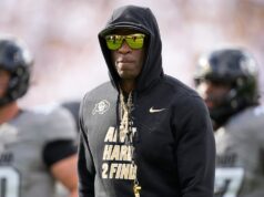 Deion Sanders dostáva denne asi päť vyhrážok smrťou, hovorí bodyguard Deion Sanders dostáva denne asi päť vyhrážok smrťou, hovorí bodyguard