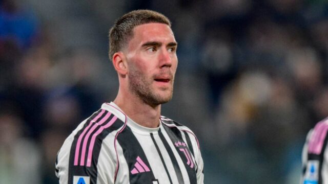 Denný prehľad o prestupoch Chelsea: Najnovšie o Yisa Alao, Dušan Vlahovič a Harry Maguire
