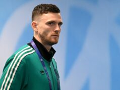 Deväť prestupov Tottenhamu, ku ktorým by mohlo dôjsť pred konečným termínom, keďže rokovania s Liverpoolom postupujú Andy Robertson