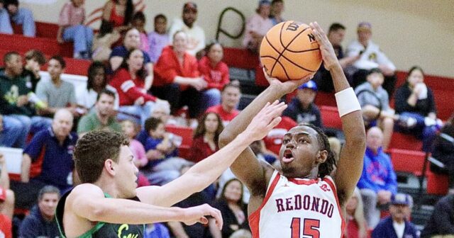 Devin Wright vedie Redondo Union k víťazstvu nad rivalom Mirom Costom
