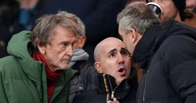 Divoký plán Man Utd vysvetlil, keď Jim Ratcliffe hľadel na Menšinový akcionár Manchestru United Sir Jim Ratcliffe, generálny riaditeľ Omar Berrada (v strede) a technický riaditeľ Jason Wilcox