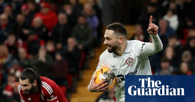 Dominik Szoboszlai popiera, že chyba proti Barnsleymu bola výsledkom neúcty | Liverpool
