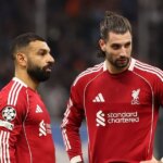 Mohamed Salah a Dominik Szoboszlai sa zomkli v rozhovore, kým sa rozhodli, kto zahrá priamy kop.