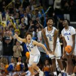 Donovan Dent, Tyler Bilodeau viedli UCLA k rozrušeniu č. 4 Purdue