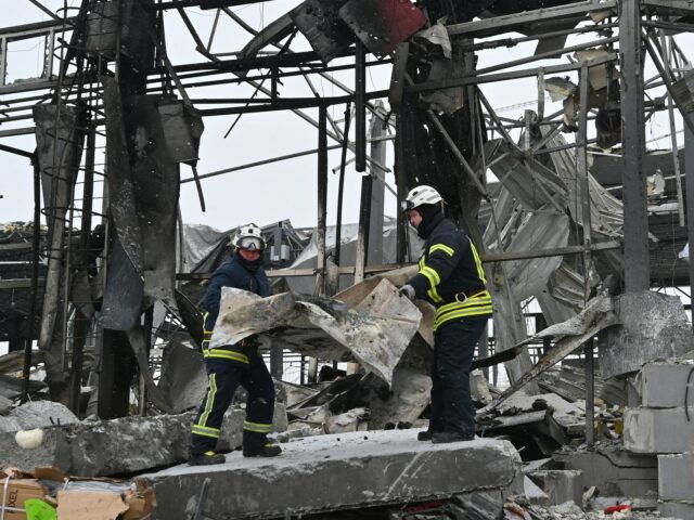 Dvaja zabití a desiatky zranených pri veľkých útokoch ruských dronov na Ukrajine | Správy o vojne medzi Ruskom a Ukrajinou
