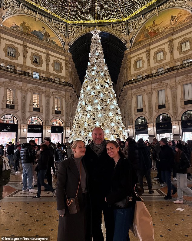 Dve DCÉRY Luka Sayersa hádžu svoju „plnú podporu“ za otca Bývalý prezident Carltonu Luke Sayers dostáva verejnú podporu od dcér, keďže spor o ohováranie smeruje k súdnemu konaniu