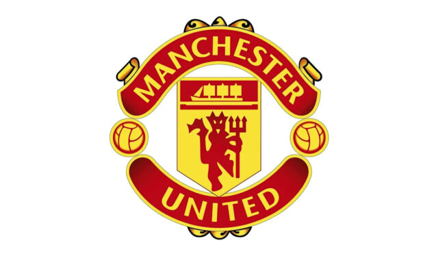 Dvojitý zásah stredopoliara Manchester United
