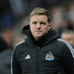 Tím Eddieho Howea z Newcastlu sa uchádza o udržanie si Carabao Cupu