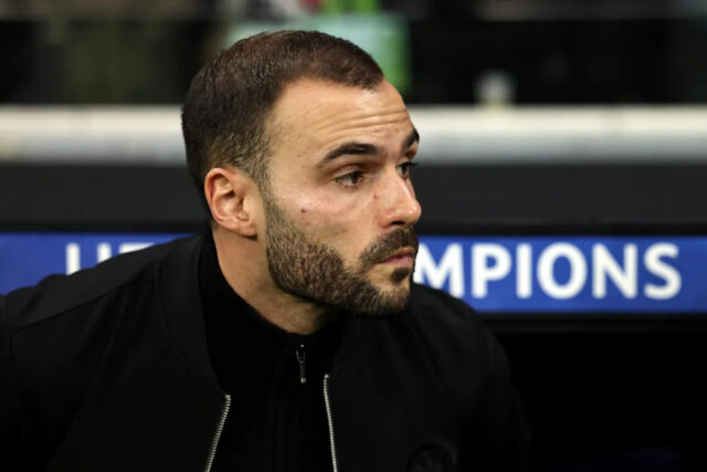 Eintracht Frankfurt potvrdil, že dočasné trénerské duo zostane na svojom Download app from appStore