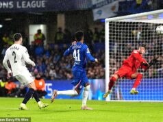 Electric Estevao odchádza z lavičky, aby rozhýbal robotickú Chelsea, pričom Moises Caicedo konečne odomkol tvrdohlavú obranu Pafosu víťazstvom 1:0, píše KIERAN GILL Estevao odišiel z lavičky Chelsea a 18-ročný hráč zvýšil intenzitu