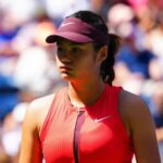 9. augusta 2025, Mason, Ohio, USA: Mason, Ohio Cincinnati Open Tennis Tournament – ​​2025 08 09 – Emma Raducanu Hrá loptičkou proti súperke Olge Danilovičovej. – /Zumpress Mason Usa – Zuman24_ 20250809_ZAF_N24_176 Copyright: Xwallyxnellx