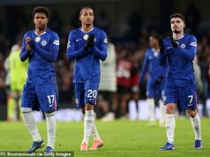 Enzo Maresca ODCHÁDZA Chelsea: Blues sa po novoročných kritických rozhovoroch rozišli s podguráženým a nahnevaným manažérom – keďže hľadanie nového šéfa sa začína len pár dní pred súbojom s Man City Enzo Maresca odišiel z Chelsea, má na starosti klub len jeden a pol sezóny