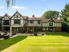 Eso Man Utd, ktoré teraz žije v ikone sídla Sira Alexa Fergusona za 3,5 milióna libier, predalo po smrti manželky Eso Man Utd, ktoré teraz žije v ikone sídla Sira Alexa Fergusona za 3,5 milióna libier, predalo po smrti manželky