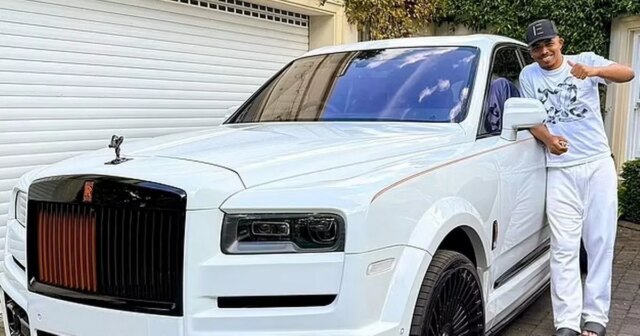 Eso Premier League, ktoré kedysi prekonalo ikonu EastEnders, bolo na Wesley Fofana z Chelsea počas zápasu Premier League medzi Newcastle United a Chelsea v St. James's Park, Newcastle v sobotu 20. decembra 2025