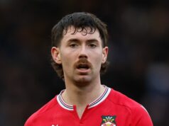 Eso Wrexhamu dostalo pokutu za priznanie 16 „naivných a hlúpych“ stávok na futbalové zápasy Hviezda Wrexhamu Tom O'Connor