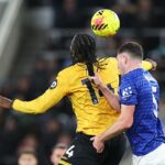 Everton obvinil FA z dvojakého metra po tom, čo trojčlenná komisia zamietla ich žiadosť o zrušenie červenej karty Michaela Keana za ťahanie Tolu Arokodareho za vlasy.