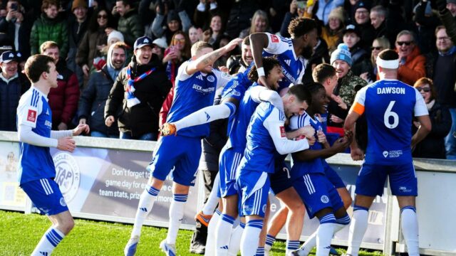 FA Cup, žreb 4. kola: Giant-killer Macclesfield remizoval Brentford, Roseniorova Chelsea získala Hulla
