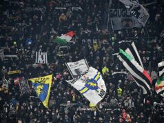 Fanúšik Juventusu omylom spôsobí chaos v lietadle 🤦♂️ Fanúšik Juventusu omylom spôsobí chaos v lietadle