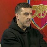 Gary Neville povedal, že ho prekvapilo, že žiadny hráč Liverpoolu nedal Gabrielovi Martinellimu „úder“