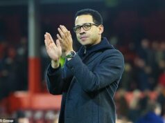 Fanúšikovia Chelsea odhaľujú staré zábery cieľového manažéra číslo 1 Liama Roseniora, ktorý hovorí o „rozhadzovacej“ prestupovej politike – čo naznačuje, že jeho angažovanie môže byť „katastrofa“ Fanúšikovia Chelsea vyjadrili znepokojenie nad predchádzajúcimi komentármi Liama Roseniora o „rozhadzovacích“ prístupoch k prestupovým oknám