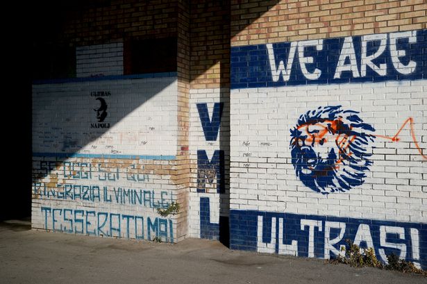 Fanúšikovia Chelsea "pobodali ultras Neapol" ako varovanie klubu "buďte mimoriadne Fanúšikovia Chelsea "pobodali ultras Neapol" ako varovanie klubu "buďte mimoriadne opatrní" vo vyhlásení