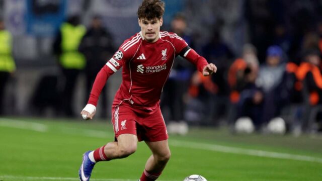 Fanúšikovia Liverpoolu podporujú slová Garyho Nevilla o Milošovi Kerkezovi po pôsobivom výjazde do Marseille
