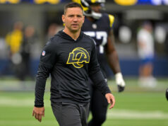 Fanúšikovia NFL reagujú, keď Chrisa Shulu pozve franšíza 7 500 000 000 dolárov na prácu HC logo pochodového šialenstva