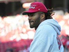 Fanúšikovia NFL reagujú, keď Fred Warner dodáva optimizmus do play-off pred zápasom divízie vs. Seahawks logo pochodového šialenstva