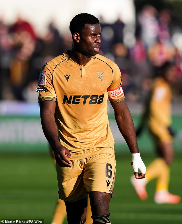 Fanúšikovia prekvapení novým pohárovým pravidlom, ktoré znamená, že Marc Guehi Marc Guehi by po zmene pravidiel mohol v tejto sezóne hrať v FA Cupe za iný klub