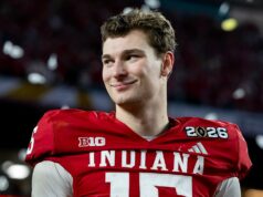 Tom Brady víta na sociálnych sieťach Fernanda Mendozu, ktorého lídra Raiders č Fernando Mendoza z Indiany uverejňuje na LinkedIn informácie o výhrach CFP