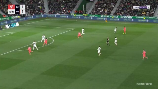 Ferran Torres páli Barcelonu späť dopredu proti Elche Ferran Torres páli Barcelonu späť dopredu proti Elche