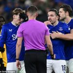 Jack Grealish môže byť na križovatke kariéry, keď sa pripravuje na návrat do Aston Villy