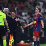 Hviezda Barcelony Frenkie de Jong po vylúčení proti Realu Madrid