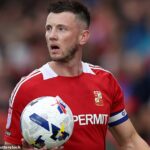 Ollie Clarke dostal zákaz na sedem zápasov za „mimoriadne vážny a nezvyčajný incident“