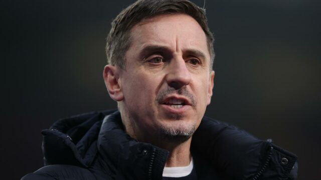 Gary Neville o prepustení Amorim: Experimenty sa musia zastaviť
