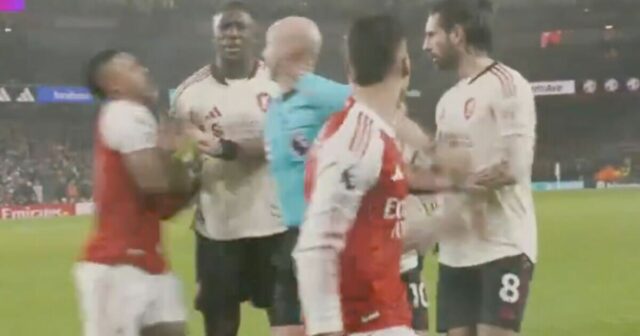 Gary Neville sa hnevá na Gabriela Martinelliho za „hanebné“ správanie Gary Neville sa hnevá na Gabriela Martinelliho za „hanebné“ správanie voči Liverpoolu | Futbal | Šport