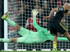 Gary Neville sa zaoberal jasným problémom Arsenalu, keď Man Utd odovzdal „najväčší“ darček Bryan Mbeumo strieľa vyrovnávajúci gól počas zápasu Premier League medzi Arsenalom a Manchestrom United.