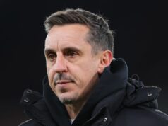 Gary Neville v súboji Arsenalu s Liverpoolom vyvolal obrovské sťažnosti s komentárom „napáliť ho“. Odborník Sky Sports Gary Neville