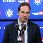 HC Scott Arniel "štekal" na hráčov Jets, keď Winnipeg premárnil vedenie 3:1 vs. Oilers, čo viedlo k jedenástej prehre v rade.