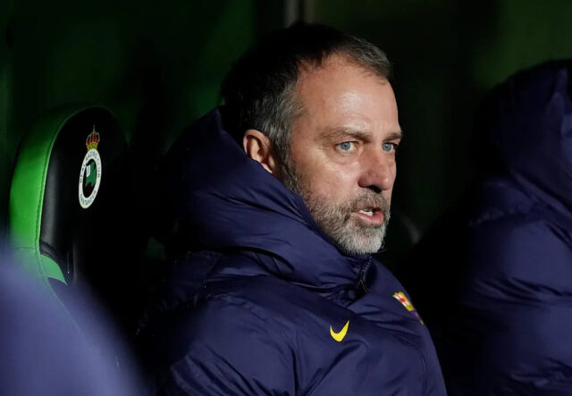 Hansi Flick hľadí na hlavnú výberovú hádanku, kým Barcelona bude čeliť Kodani
