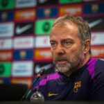 Hansi Flick posiela správu hráčovi Barcelony uprostred očakávaného odchodu