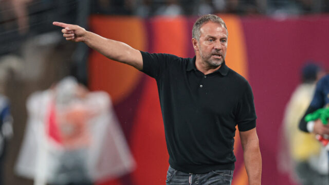 Hansi Flick rieši záujem Manchestru United o Marca Casada
