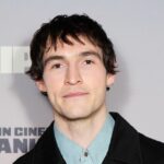 Herečka Éanna Hardwicke hrá futbalistu Roya Keana vo filme o neslávne známom incidente na ostrove Saipan.