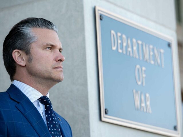 Hlásený jeden preživší, dvaja zabití pri útoku americkej lode vo východnom Pacifiku | Správy Donalda Trumpa
