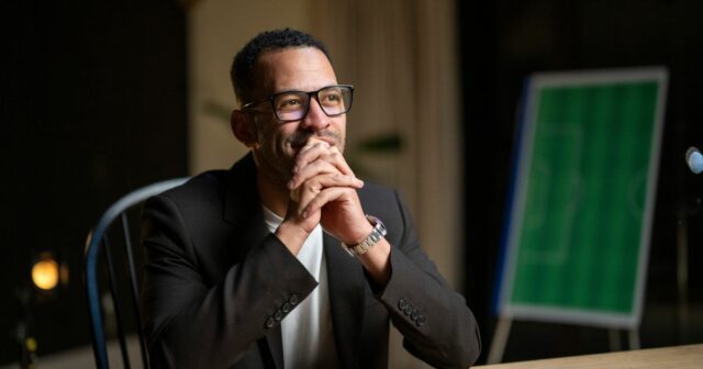 Hnev v Štrasburgu, „poníženie“ z viacerých klubov – Ako vo Liam Rosenior